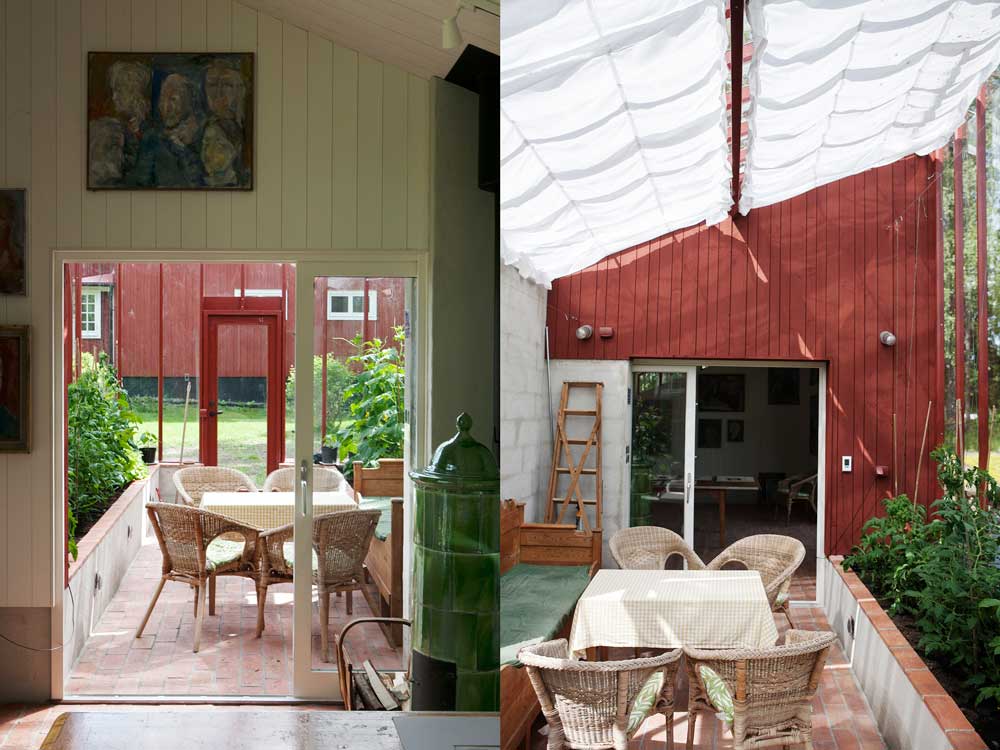 Ett rött pulpettak, orangeri framifrån
