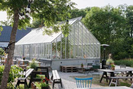 Sweden Green Houses träväxthus hos Leva Kungslador på Gotland.