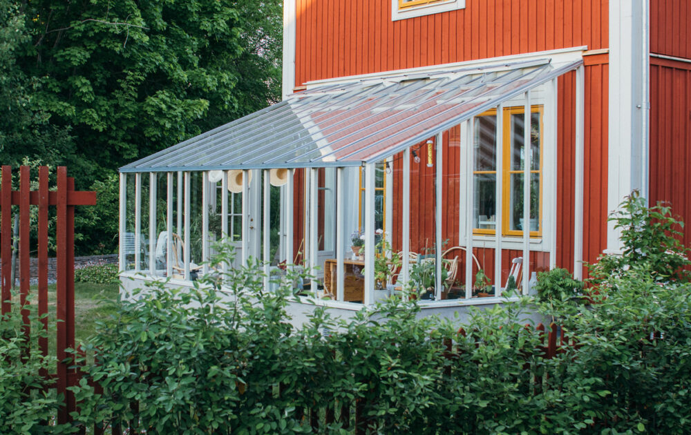 Växthus med sadeltak.