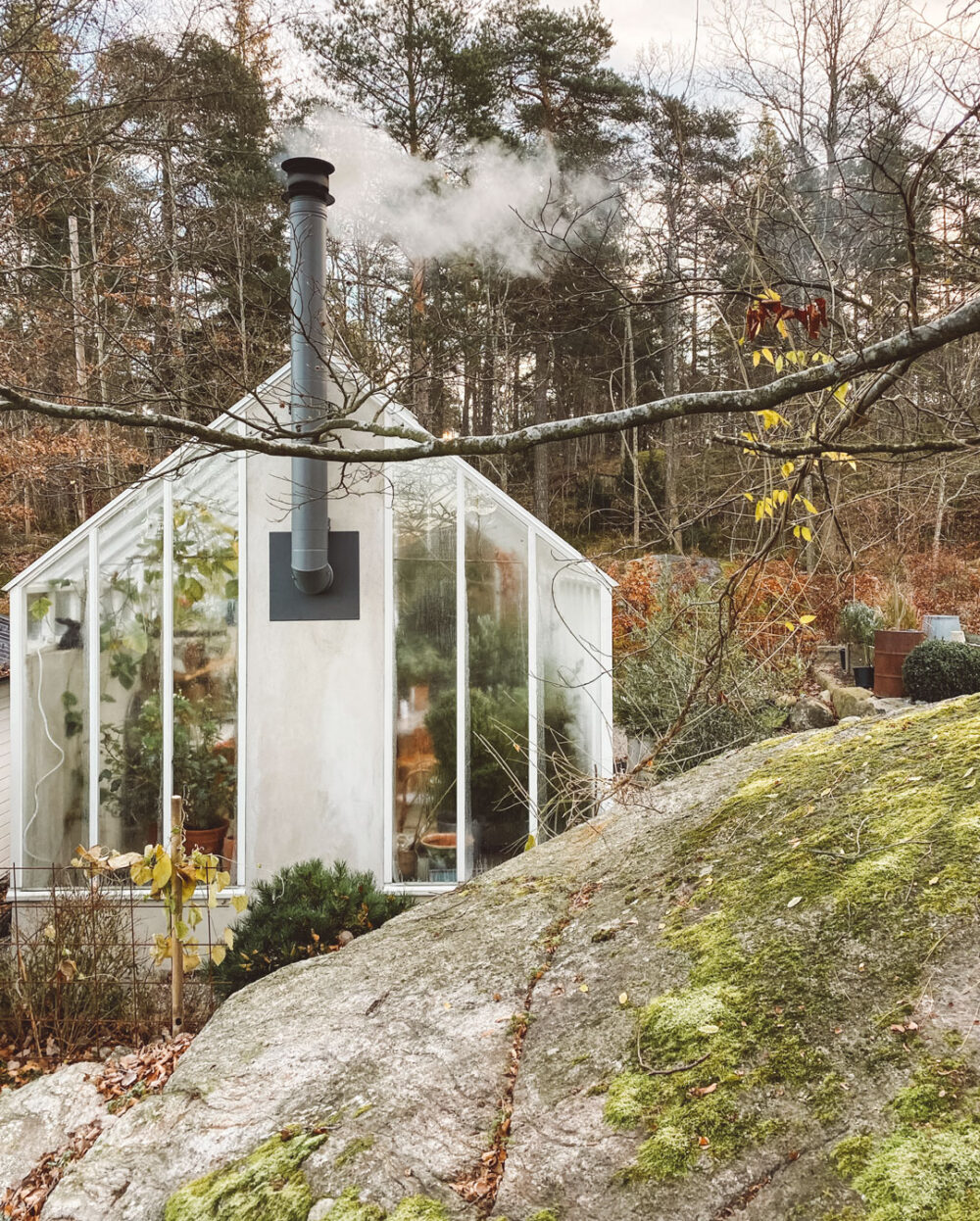 Skorstensrok från ett växthus.